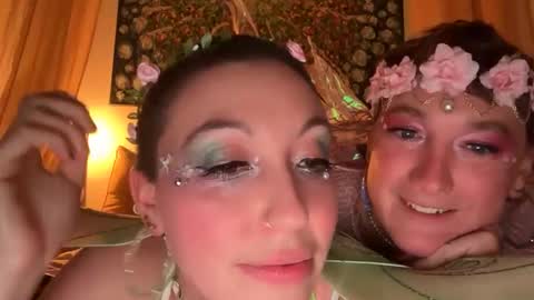 Thelma and Louise online show from November 2, 6:24 am