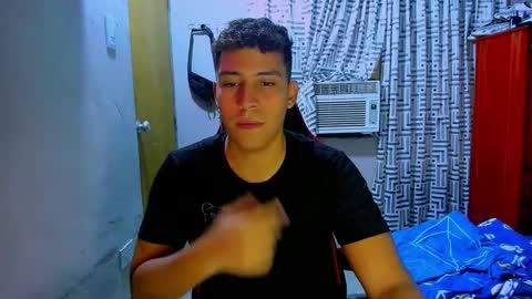 yohe online show from December 8, 11:18 pm