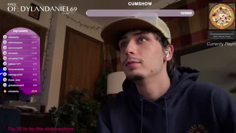 Snapshot of dylandaniel69 chatting on December 3, 1:27 pm Dylan Daniel 7.8 online show from December 3, 1:27 pm