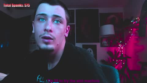 Snapshot of dylandaniel69 chatting on January 30, 8:42 pm Dylan Daniel 7.8 online show from January 30, 8:42 pm