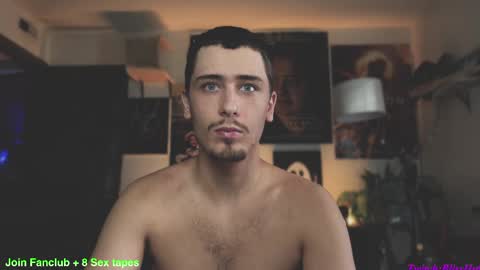 Snapshot of dylandaniel69 chatting on February 17, 10:38 pm Dylan Daniel 7.8 online show from February 17, 10:38 pm