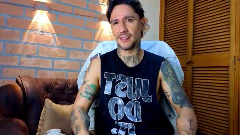 D Y L A N online show from February 25, 2:26 am