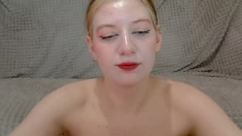 Lily online show from May 8, 8:31 am