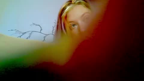 Lily online show from April 15, 8:50 am