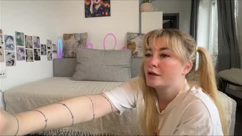 Custom content and video calls are available as well  online show from April 6, 7:53 am