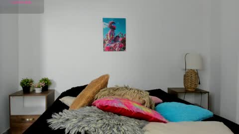 ebony_cute9 online show from April 6, 7:04 pm