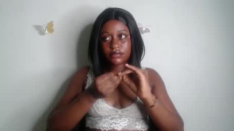 Snapshot of ebony_fatass chatting on October 11, 2:05 am Ella online show from October 11, 2:05 am