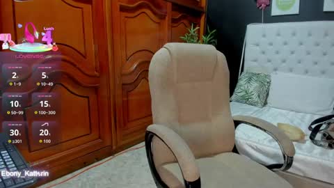 ebony_katterin online show from May 14, 11:19 am