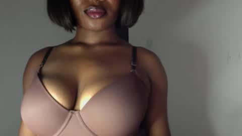 delilah online show from April 25, 6:49 pm