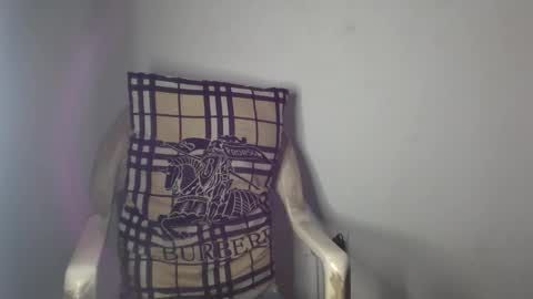 delilah online show from December 17, 6:02 am