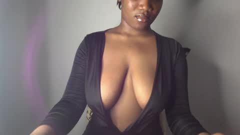 delilah online show from December 8, 3:29 am