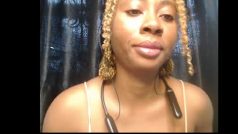 Queen online show from April 7, 8:49 am