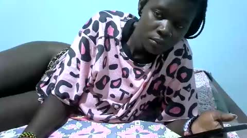 ebonybloom01 online show from January 10, 10:15 pm