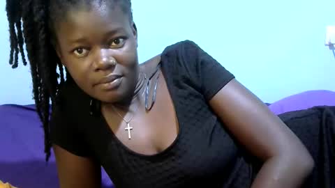 ebonybloom01 online show from April 2, 2:52 am