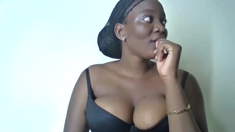 ebonycreamy2025 online show from February 1, 7:11 pm