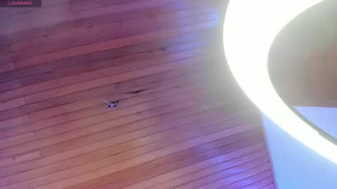 Queen Ebony online show from March 4, 1:24 am