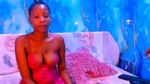 Snapshot of ebonypretty4u chatting on October 24, 11:11 am ebonypretty4u online show from October 24, 11:11 am