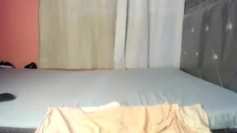 ebonysmiles00 online show from April 15, 9:23 am