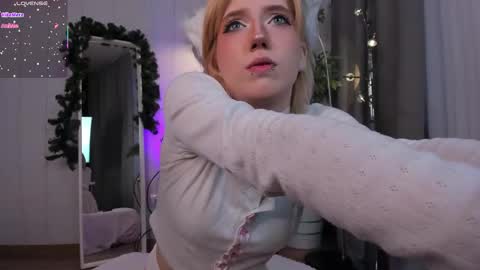 Asuna  Lana  online show from January 8, 6:52 am