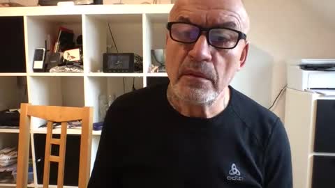 Snapshot of eddelmar chatting on February 17, 9:56 am eddelmar online show from February 17, 9:56 am