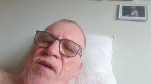 eddy0763 online show from April 16, 1:33 pm