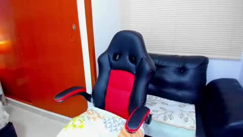 ede online show from December 14, 7:25 am