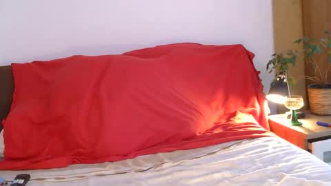 edelholz87 online show from April 20, 2:09 pm