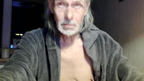 edging175 online show from April 12, 7:40 pm