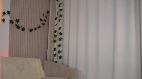 Lisa  online show from February 27, 4:24 am