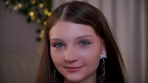 Lisa  online show from March 28, 12:01 am