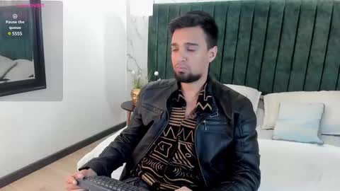 Snapshot of edward_maxx chatting on February 21, 3:34 am Eduardo online show from February 21, 3:34 am