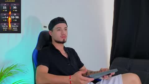 Edward Ross online show from January 8, 7:42 pm