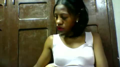 edwige770943 online show from April 29, 5:12 am