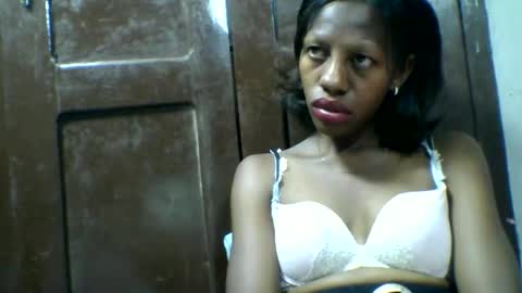 edwige770943 online show from April 28, 3:44 am