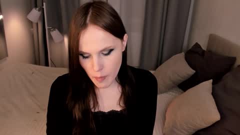 Effie Mur online show from March 11, 9:29 pm