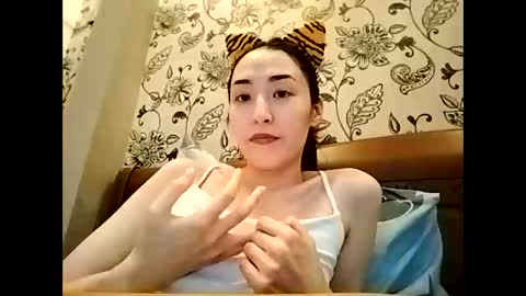 Effy online show from December 2, 4:27 pm