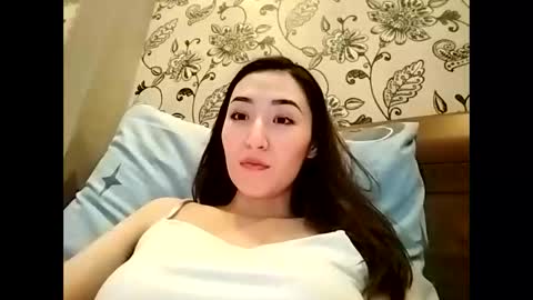 Effy online show from December 13, 7:53 pm