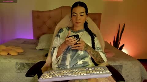 effy online show from November 6, 4:26 am