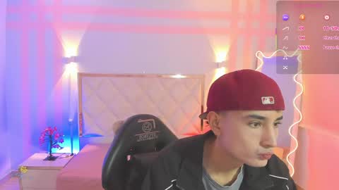 eidan_tay online show from April 27, 7:11 pm