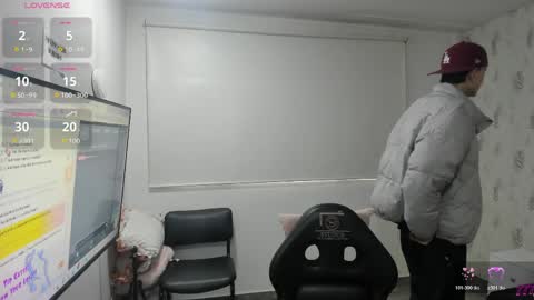 eidan_tay online show from May 10, 11:49 am