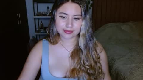 EIMY   MODEL INDEPENDENT online show from March 23, 5:23 am