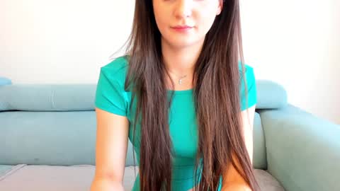 Ela online show from November 18, 8:28 am