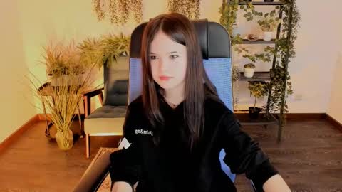 Your sweet girl online show from January 13, 7:32 pm