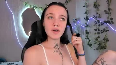 elastikiss online show from July 12, 10:18 am
