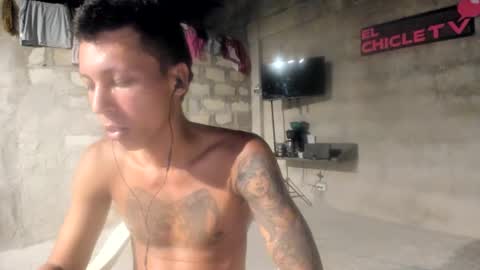 El CHICLE TV - SHOW online show from February 5, 6:02 am