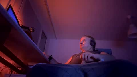 elcretinmo online show from December 14, 2:33 am