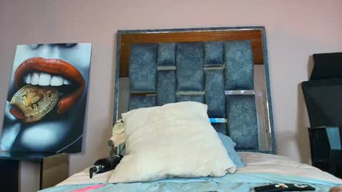 electra_gosselin online show from November 15, 6:15 am