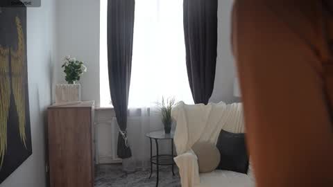 Jess online show from February 8, 8:29 am