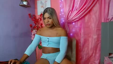 elektra_and_lulu online show from January 21, 11:02 pm