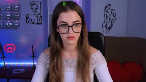 Snapshot of elen_dark chatting on October 6, 3:08 pm elen_dark online show from October 6, 3:08 pm